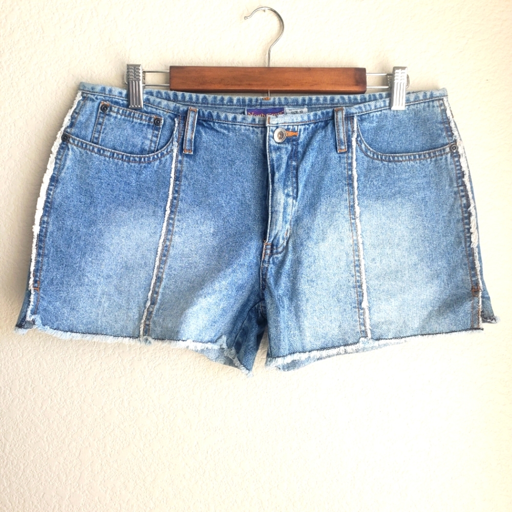 Vintage denim shorts, size 10